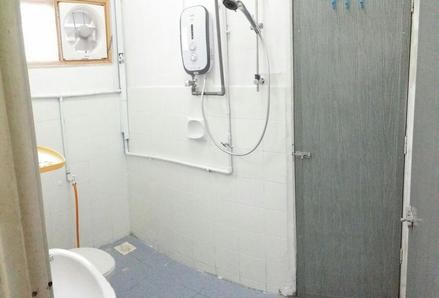 Kuantan Homestay Hasimah Guesthouse Indera Mahkota 6 Bilik Air dilengkapi dengan instant heater shower